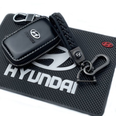 Подарунковий набір №77 для Hyundai / Килимок Торпеди / Брелок з карабіном і чохол для автоключів