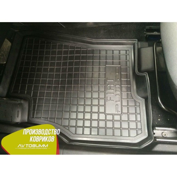 Автомобільні килимки в салон Fiat Punto 2005- (Avto-Gumm)