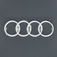 Эмблема для Audi 80 задняя / пластиковая / скотч 140 x 46 мм