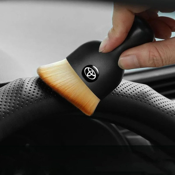 Щетка с логотипом Toyota для чистки салона автомобиля