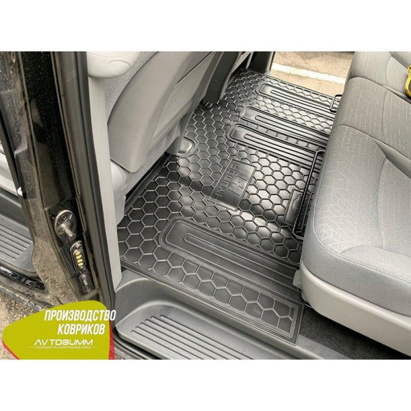 Автомобільні килимки в салон Hyundai H1 2007- (2-й ряд) (Avto-Gumm)