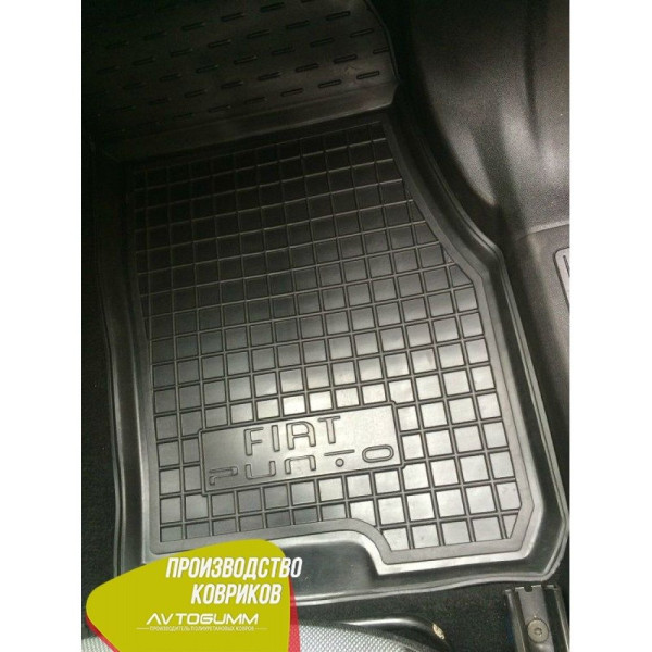Автомобільні килимки в салон Fiat Punto 2005- (Avto-Gumm)