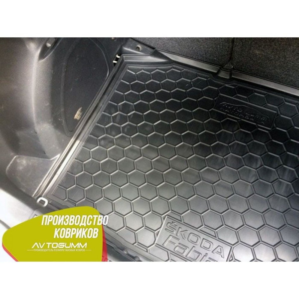 Автомобильный коврик в багажник Skoda Fabia 2 2007- Hatchback / Резино - пластик