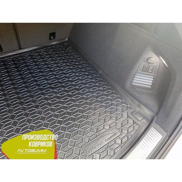 Автомобильный коврик в багажник Volkswagen Touareg 2019,5- Резино - пластик
