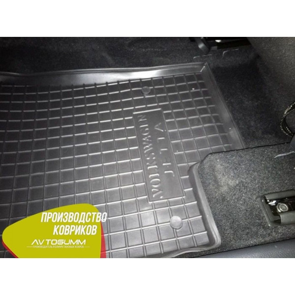 Автомобільні килимки в салон Volkswagen Jetta 2011- (Avto-Gumm)