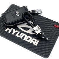 Подарунковий набір №33 для Hyundai / Килимок Торпеди / Брелок / Чохол тиснена шкіра