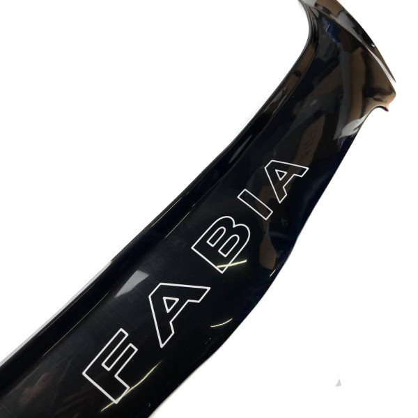 Дефлектор капота мухобойка Skoda Fabia II 2007-2010 Voron Glass
