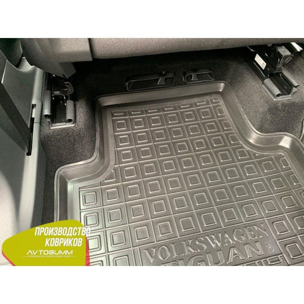 Автомобильные коврики в салон Volkswagen Tiguan 2016- (Avto-Gumm)