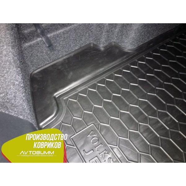 Автомобільний коврик у багажник Volkswagen Jetta 2011- Гумо - пластик бортик 3-5 см (Avto-Gumm)