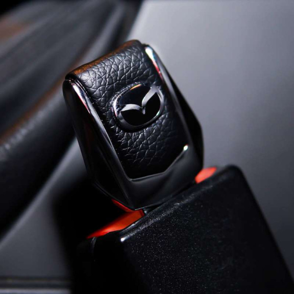Подарунковий набір №1 для Mazda з заглушок ременів безпеки і брелока з логотипом