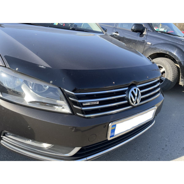 Дефлектор капоту мухобійка Volkswagen Passat B7 2011-2015 (FH-VW43)