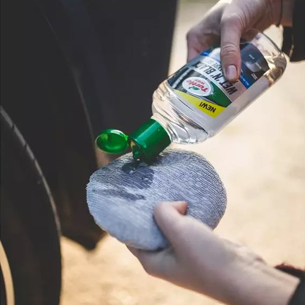 Гель для полировки и ухода за шинами Turtle Wax черный лоск для шин 300 мл (53165)