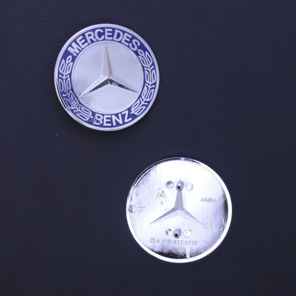 Емблема для Mercedes 56 мм пластикова.