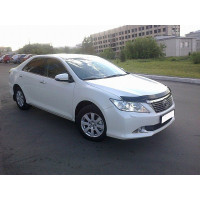 Дефлектор капоту мухобійка Toyota Camry 2011- темний