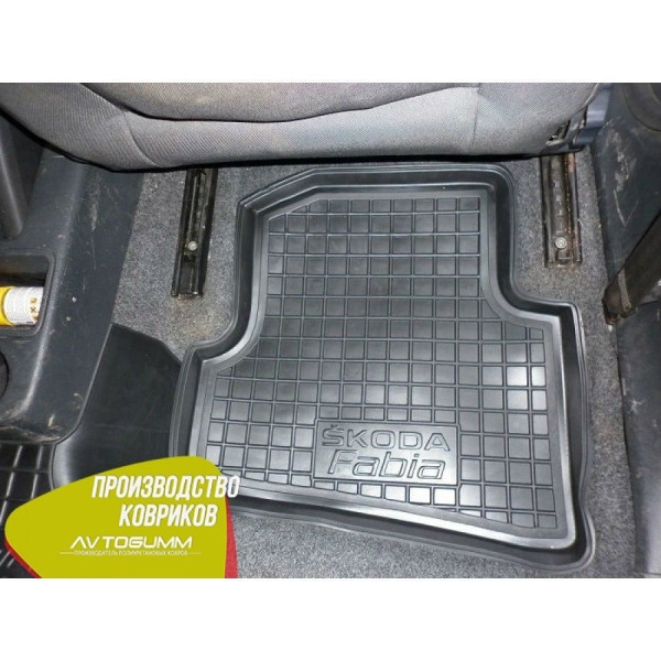 Автомобільні килимки в салоні Skoda Fabia 2 2007-2015 Avto-Gumm