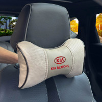 Подушка на підголівник з логотипом Kia Екошкіра 3D Кольоровий лого Бежева-Коричневий кант 1 шт
