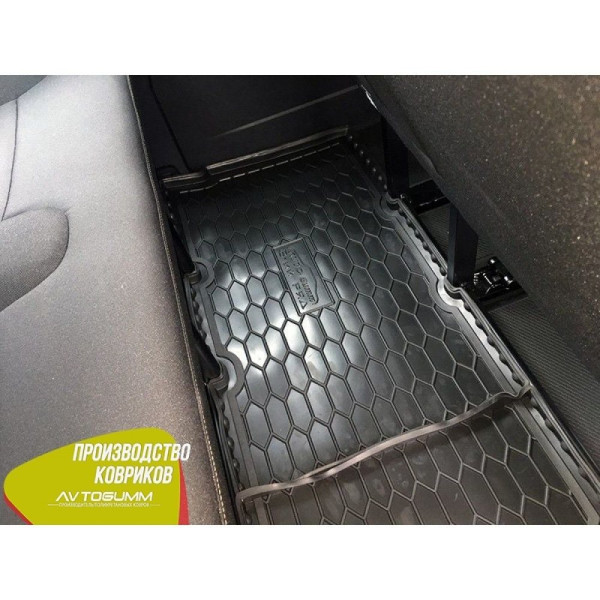 Автомобільні килимки в салон Renault Trafic 3 16-/Opel Vivaro 15- (3-й ряд) (Avto-Gumm)