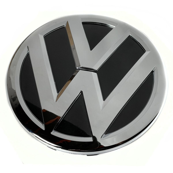 Емблема для Volkswagen 138 мм / Passat 2015- / Jetta 15- / Golf 2017- / Polo18- / Touareg 16- (3G 0853 601B DPJ)